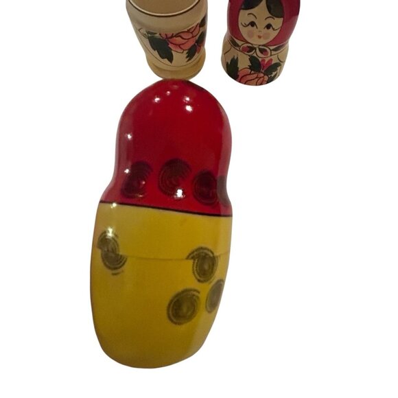 Vintage set of Nesting Dolls, set of 5, complete set matryoshka dolls cottage - Picture 4 of 11